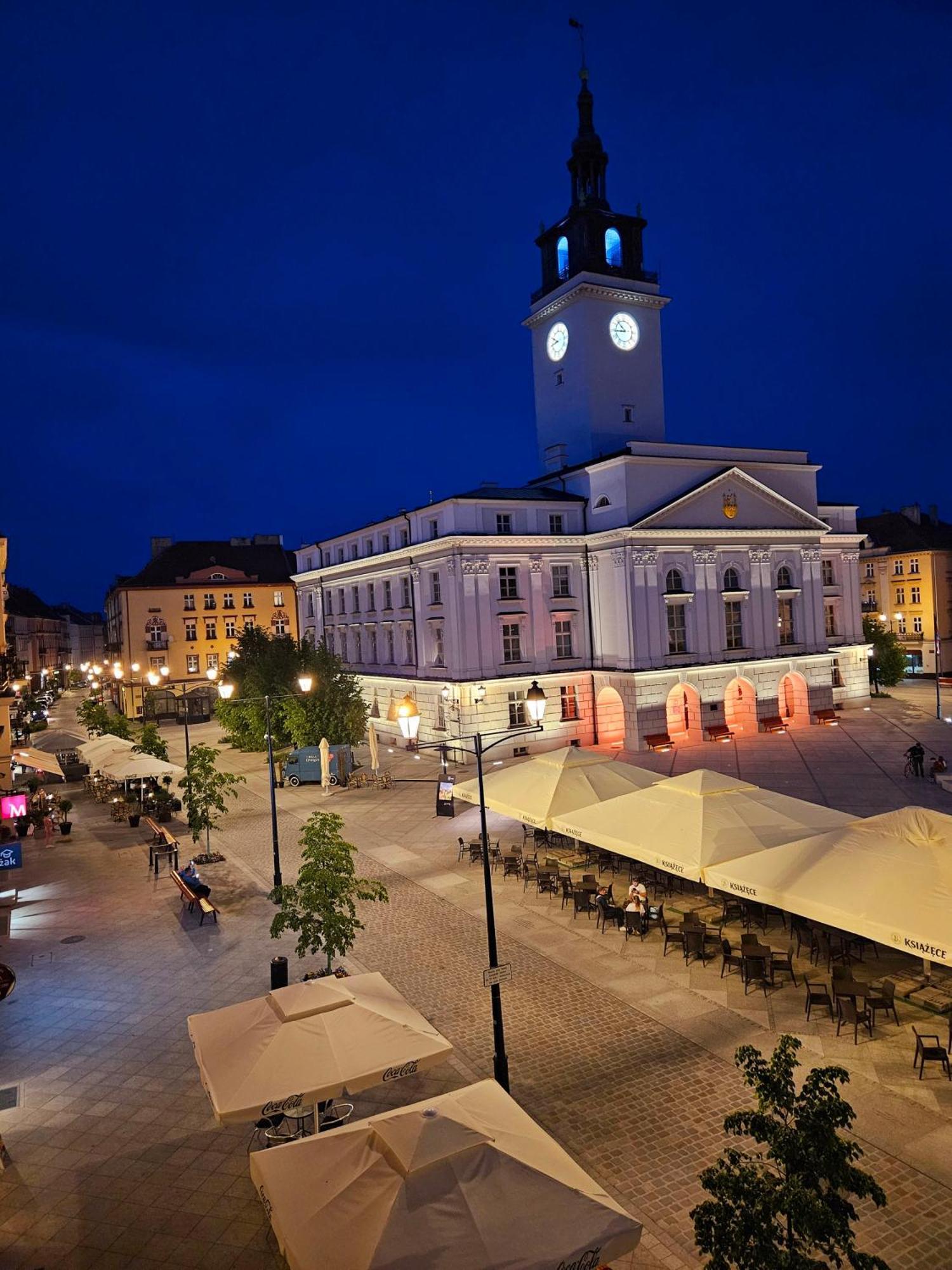 Apartamenty Na Starowce Kalisz  Bagian luar foto